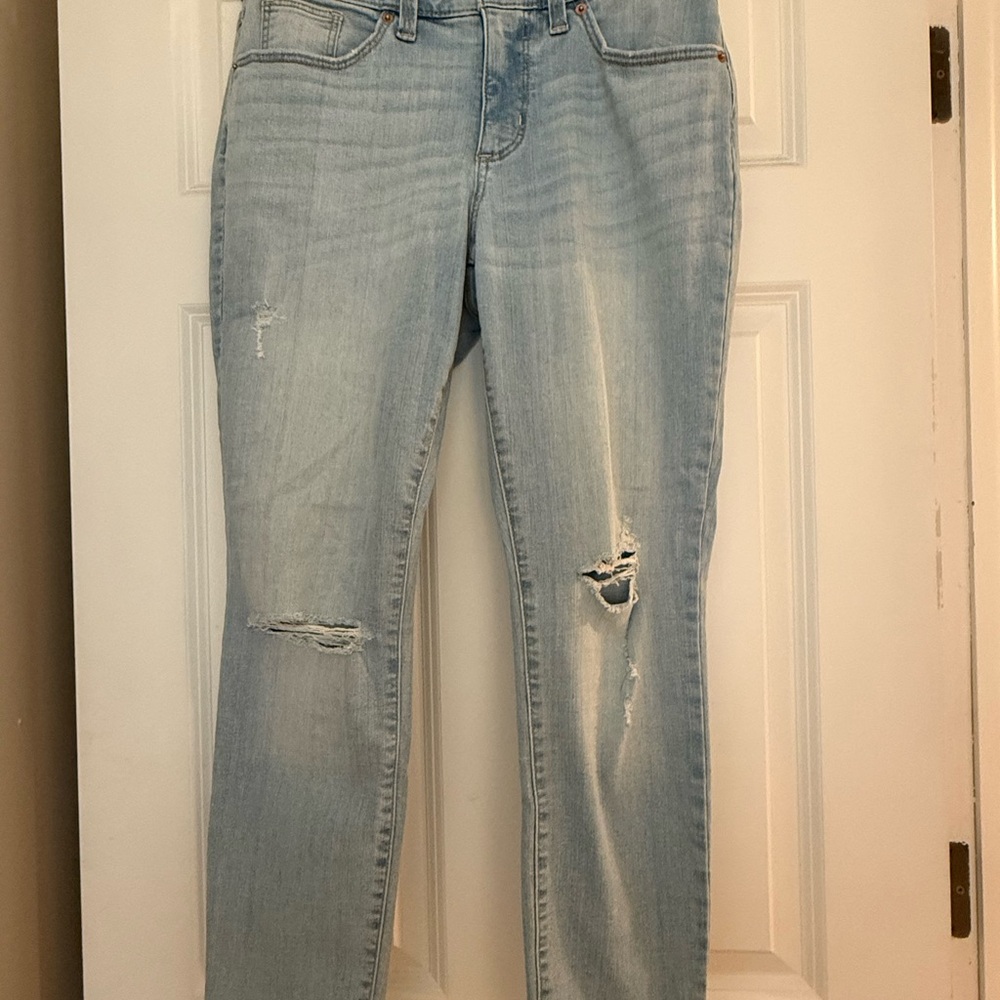 Universal Thread Light Wash Distressed Boyfriend Jeans